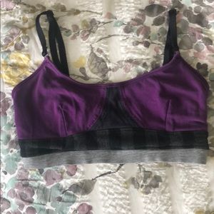 Lululemon sports bra